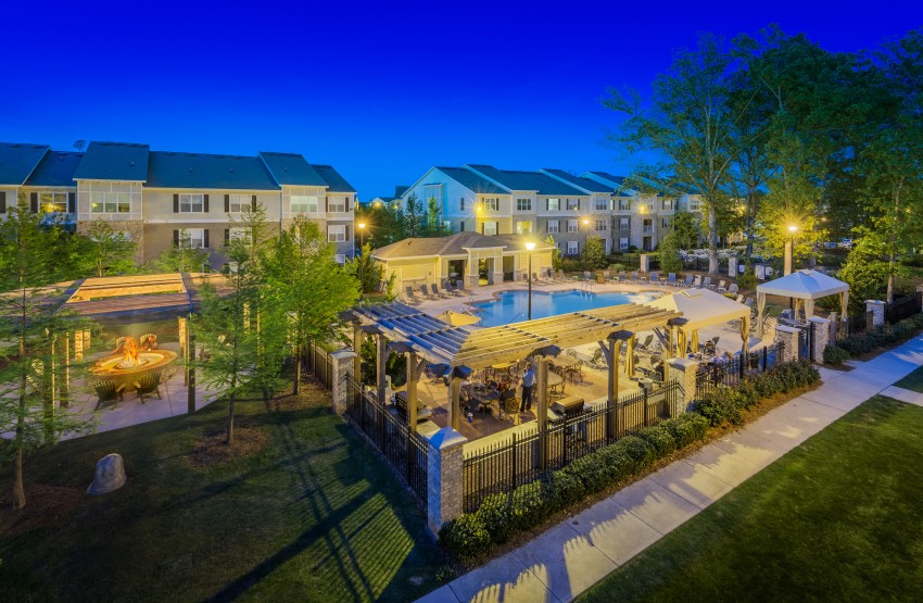 Avana Exterior Pool